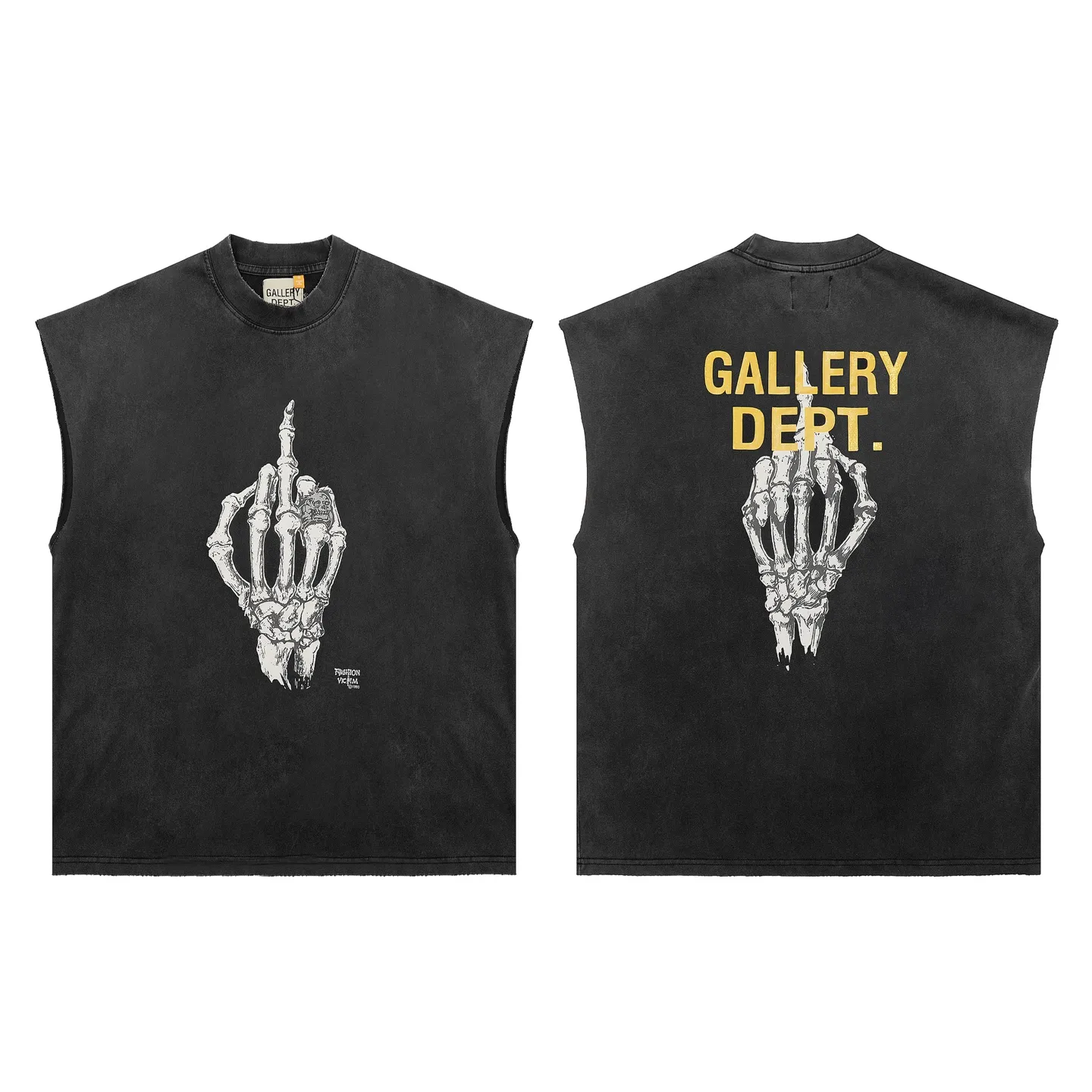 pt model number #G1004 P116 GALLERY DEPT. Distressed and frayed sleeveless waistcoat short sleeves. Skull middle finger 🖕🏻 print. Made of 280G double yarn pure cotton. The fabric is comfortable and stylish. After washing and distressing, the upper body becomes more fashionable and cool. The collar and hem are frayed. The design is full. The US version is too large. Color: washed black. Size S/M/L/XL